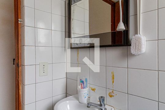 Casa 2 - Banheiro de casa à venda com 5 quartos, 178m² em Artur Alvim, São Paulo