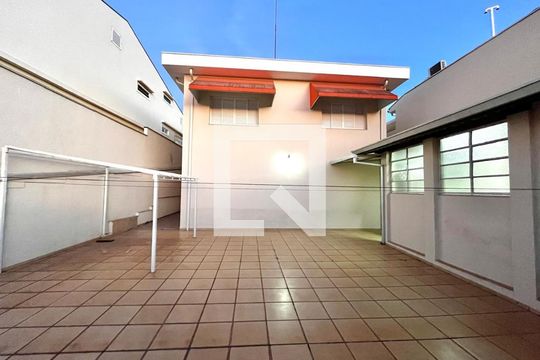 Quintal de casa à venda com 4 quartos, 320m² em Jardim Nossa Senhora Auxiliadora, Campinas