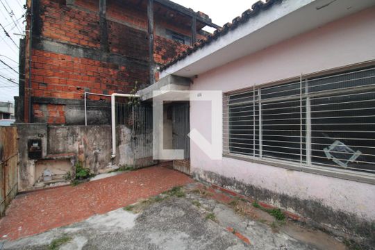Garagem de casa à venda com 3 quartos, 500m² em Vila Amalia (zona Norte), São Paulo