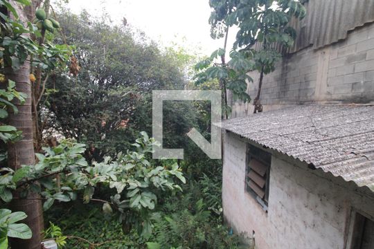 Quintal de casa à venda com 3 quartos, 500m² em Vila Amalia (zona Norte), São Paulo