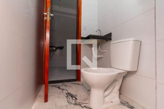 Banheiro de apartamento à venda com 2 quartos, 33m² em Penha de França, São Paulo