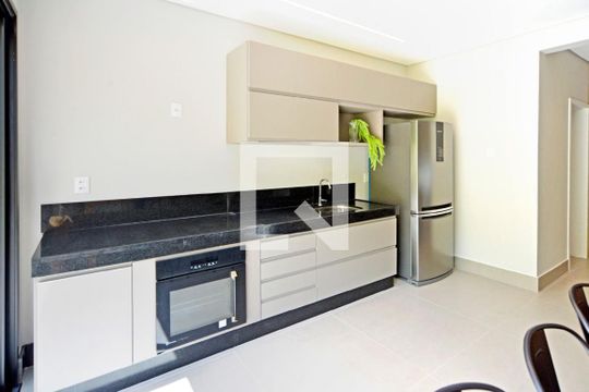 Casa de Condomínio para alugar com 3 quartos, 208m² em Garças, Belo Horizonte