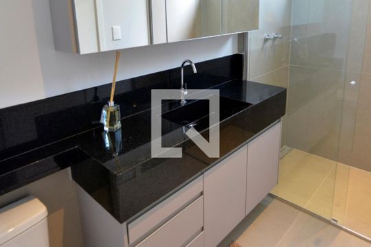 Casa de Condomínio para alugar com 3 quartos, 208m² em Garças, Belo Horizonte