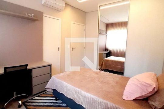 Casa de Condomínio para alugar com 3 quartos, 208m² em Garças, Belo Horizonte