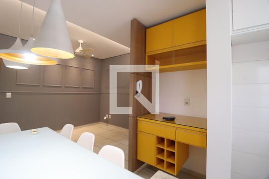 Sala de apartamento para alugar com 2 quartos, 58m² em Daniel Fonseca, Uberlândia