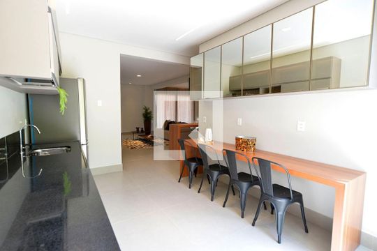 Casa de Condomínio à venda com 3 quartos, 208m² em Garças, Belo Horizonte