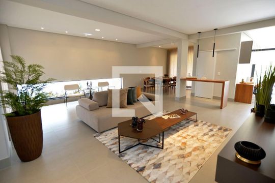 Casa de Condomínio para alugar com 3 quartos, 208m² em Garças, Belo Horizonte
