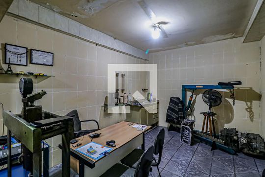Garagem de casa à venda com 2 quartos, 220m² em Instituto de Previdencia, São Paulo