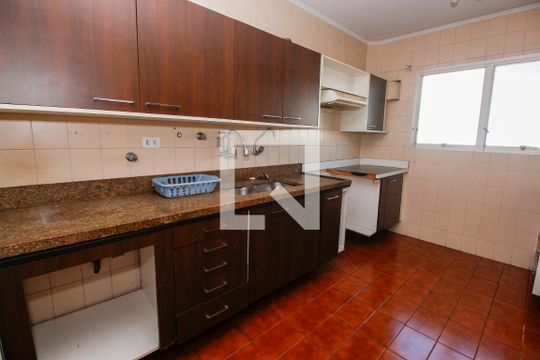 Cozinha de apartamento à venda com 3 quartos, 189m² em Vila Suzana, São Paulo