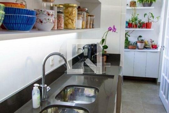 Apartamento à venda com 4 quartos, 210m² em Santa Cecilia, São Paulo