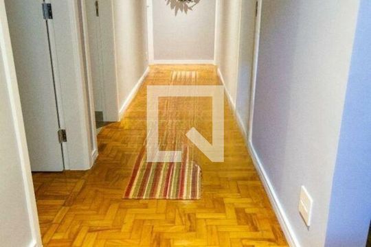 Apartamento à venda com 4 quartos, 210m² em Santa Cecilia, São Paulo