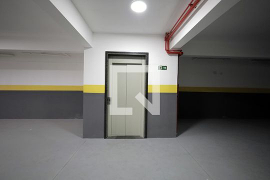 Elevador de apartamento à venda com 2 quartos, 100m² em Vila Eldizia, Santo André