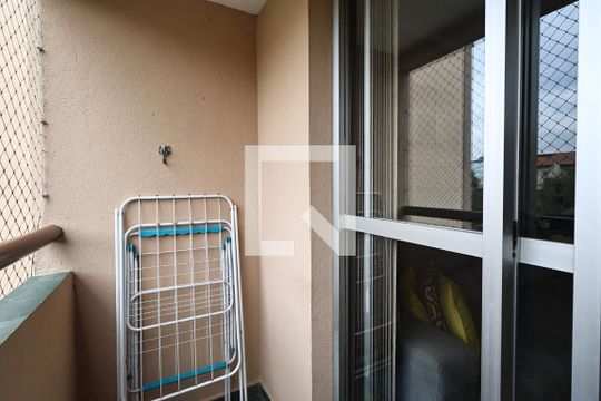 Sacada de apartamento à venda com 3 quartos, 60m² em Utinga, Santo André