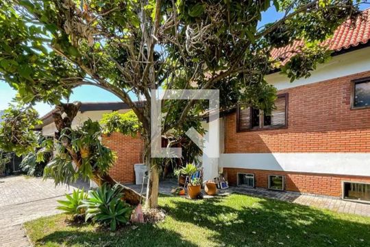 Casa à venda com 4 quartos, 500m² em Jardim Sao Bento, São Paulo