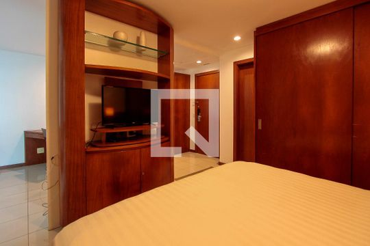 Quarto de apartamento para alugar com 1 quarto, 50m² em Barra da Tijuca, Rio de Janeiro