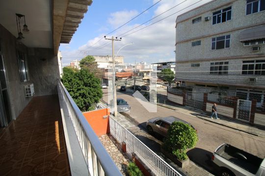 Varanda de casa à venda com 5 quartos, 433m² em Vila da Penha, Rio de Janeiro