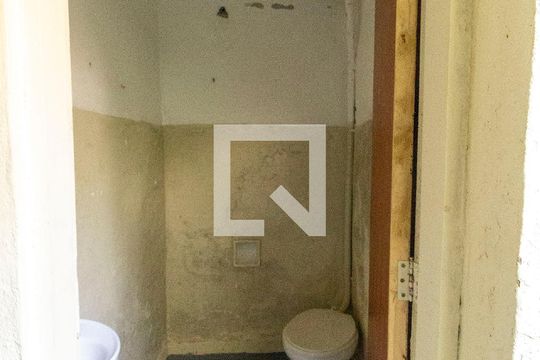 Banheiro de casa de condomínio para alugar com 1 quarto, 80m² em Vila Formosa, São Paulo