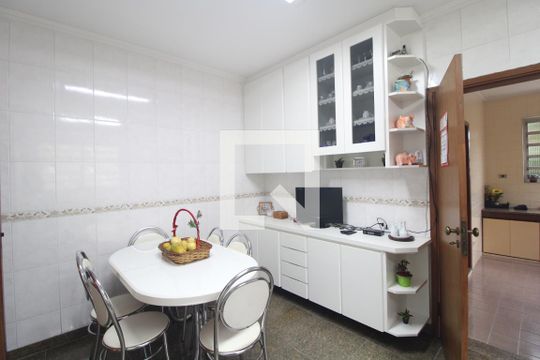 Cozinha de casa para alugar com 3 quartos, 500m² em Vila Sao Pedro, São Paulo