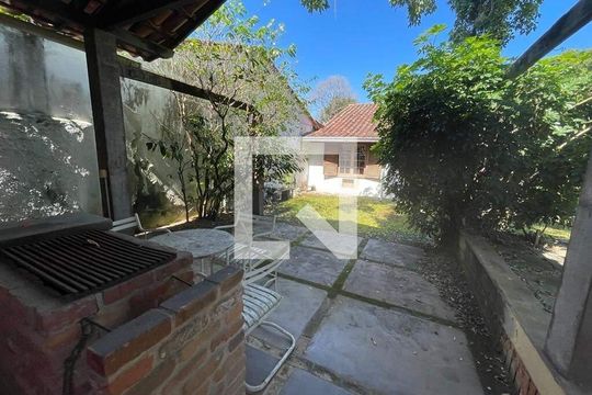 Casa à venda com 3 quartos, 242m² em Anil, Rio de Janeiro