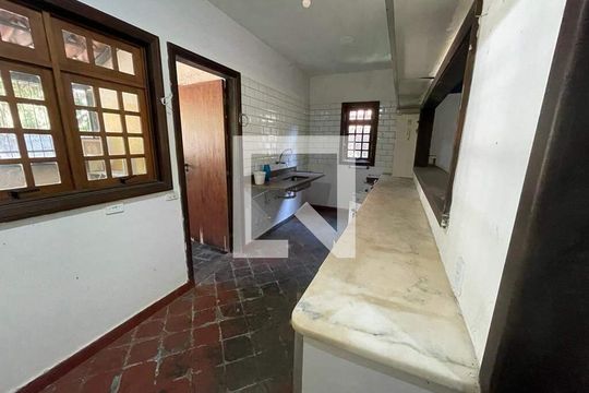 Casa à venda com 3 quartos, 242m² em Anil, Rio de Janeiro