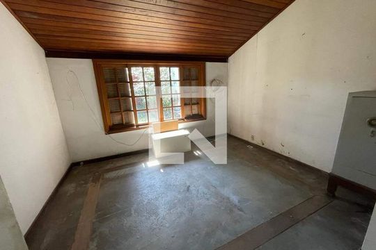 Casa à venda com 3 quartos, 242m² em Anil, Rio de Janeiro