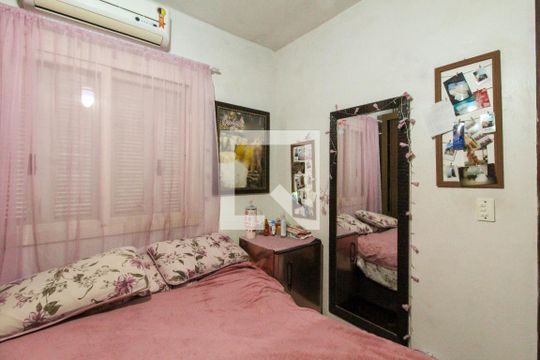 Quarto 2 de casa à venda com 3 quartos, 200m² em Olaria, Canoas