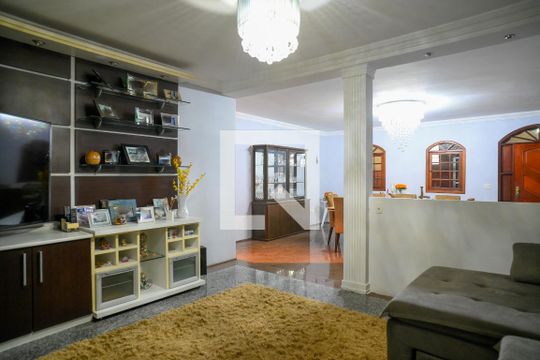 Sala de casa à venda com 4 quartos, 450m² em Vila Liviero, São Paulo