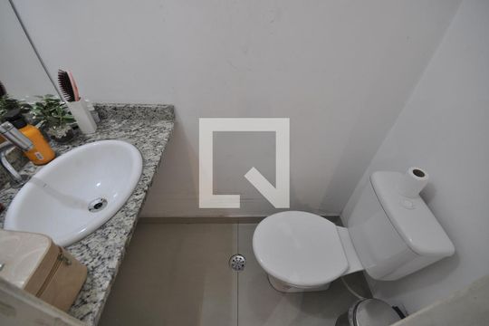 Lavabo de casa de condomínio para alugar com 3 quartos, 115m² em Vila Nova Mazzei, São Paulo
