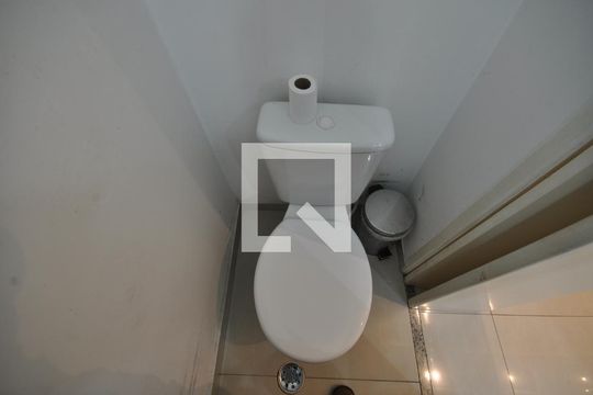 Lavabo de casa de condomínio para alugar com 3 quartos, 115m² em Vila Nova Mazzei, São Paulo