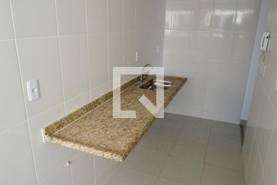 Cozinha de apartamento à venda com 2 quartos, 53m² em Taquara, Rio de Janeiro