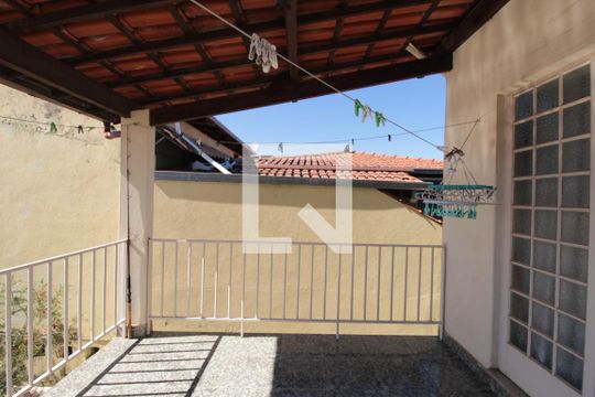 Casa 1 | Varanda da Suite 1 de casa à venda com 5 quartos, 447m² em Santa Monica, Belo Horizonte