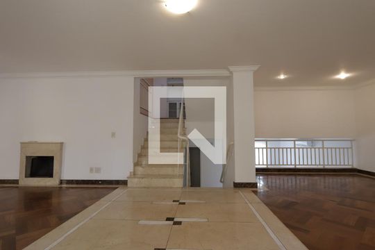 Sala de casa de condomínio à venda com 4 quartos, 567m² em Vila Sonia, São Paulo