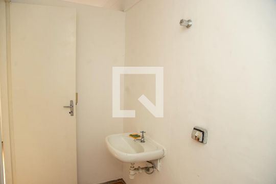 Banheiro de serviço de apartamento à venda com 2 quartos, 96m² em Campo Belo, São Paulo