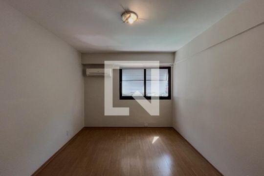 Quarto 2 de apartamento à venda com 4 quartos, 170m² em Leme, Rio de Janeiro