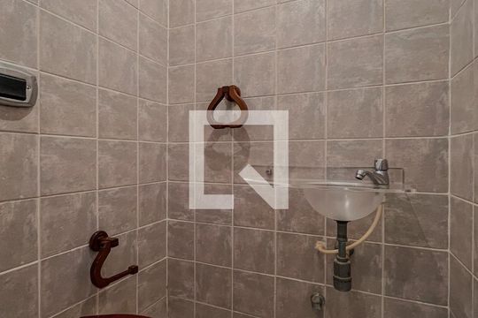 Lavabo de apartamento à venda com 4 quartos, 170m² em Leme, Rio de Janeiro