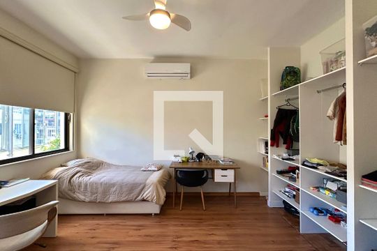 Quarto 1 de apartamento à venda com 4 quartos, 226m² em Copacabana, Rio de Janeiro