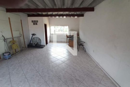 Casa à venda com 1 quarto, 120m² em Olaria, Rio de Janeiro