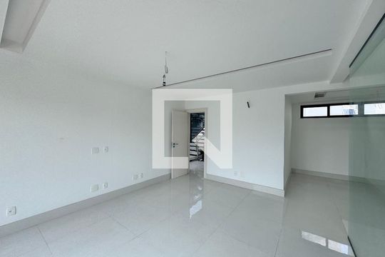 Suíte 1 de casa à venda com 4 quartos, 402m² em Barra da Tijuca, Rio de Janeiro