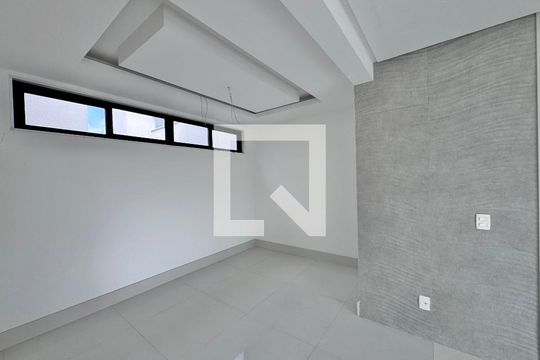 Suíte 1 de casa à venda com 4 quartos, 402m² em Barra da Tijuca, Rio de Janeiro