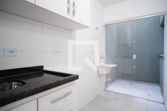 Sala/Cozinha de apartamento à venda com 2 quartos, 49m² em Vila Euthalia, São Paulo
