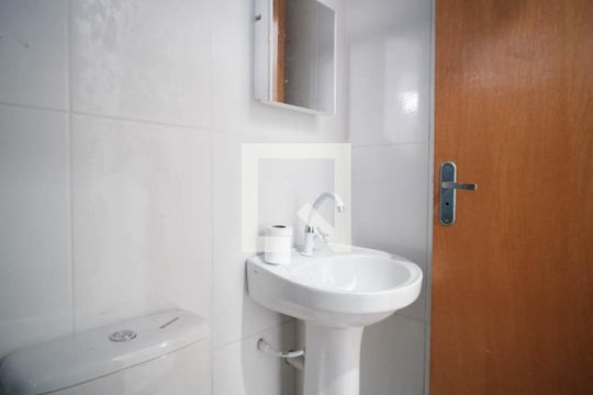 Banheiro de apartamento à venda com 2 quartos, 49m² em Vila Euthalia, São Paulo