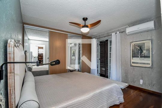 Casa à venda com 5 quartos, 612m² em Barra da Tijuca, Rio de Janeiro