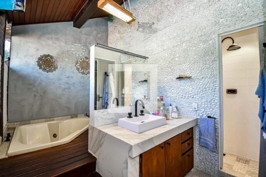 Casa à venda com 5 quartos, 612m² em Barra da Tijuca, Rio de Janeiro