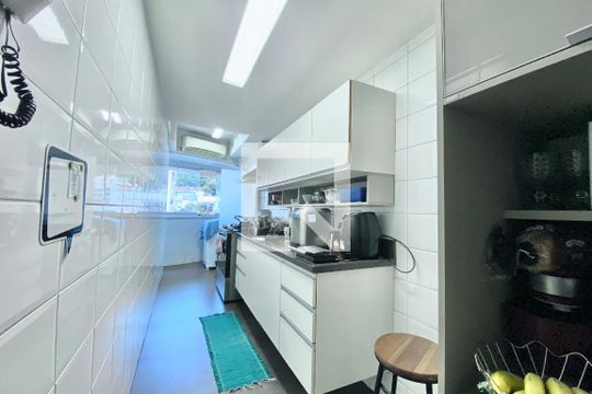 Cozinha de apartamento à venda com 4 quartos, 165m² em Humaitá, Rio de Janeiro