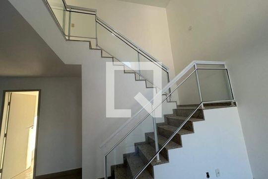 Casa à venda com 4 quartos, 179m² em Vargem Pequena, Rio de Janeiro
