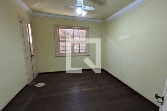 Casa à venda com 6 quartos, 240m² em Tijuca, Rio de Janeiro