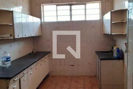 Cozinha de casa à venda com 3 quartos, 99m² em Sagrada Família, Belo Horizonte