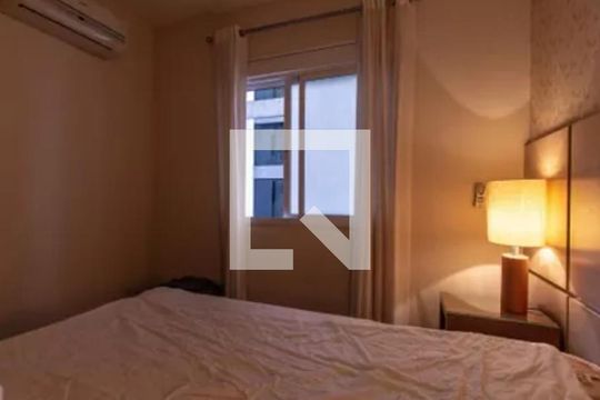 Apartamento para alugar com 1 quarto, 55m² em Conjunto Habitacional Padre Manoel da Nobrega, São Paulo