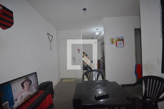 Sala de apartamento para alugar com 2 quartos, 42m² em Madureira, Rio de Janeiro