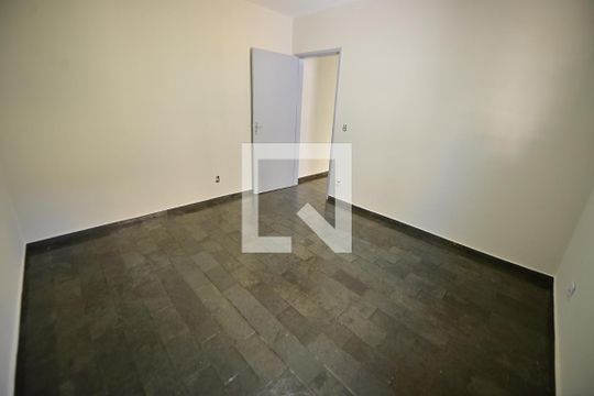 Sala de casa para alugar com 3 quartos, 324m² em Setor Bueno, Goiânia